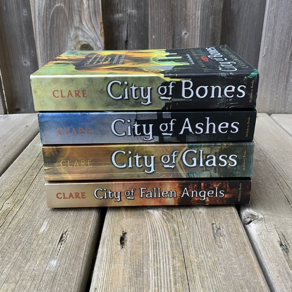 The Mortal Instruments Books 1-4 - Picture 2 of 9